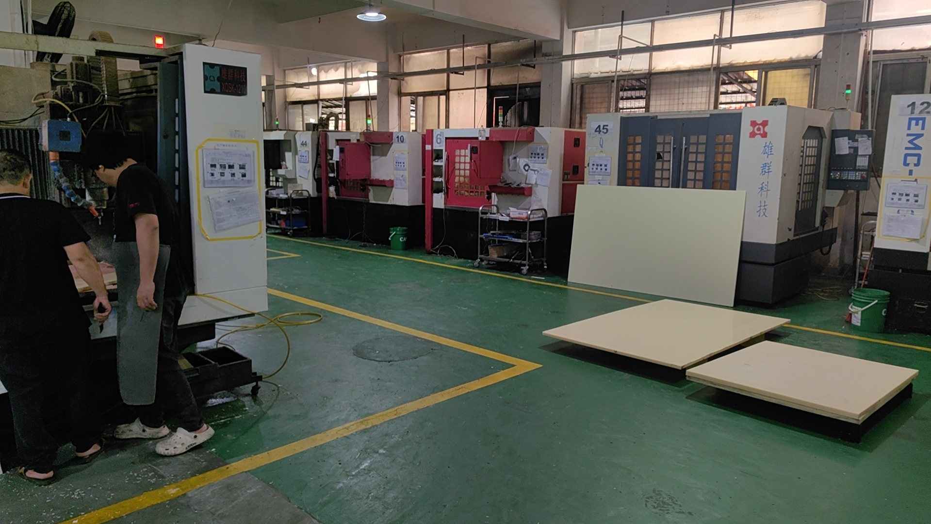 塑胶手板选材指南:ABS、PC、PMMA等CNC打样材料对比